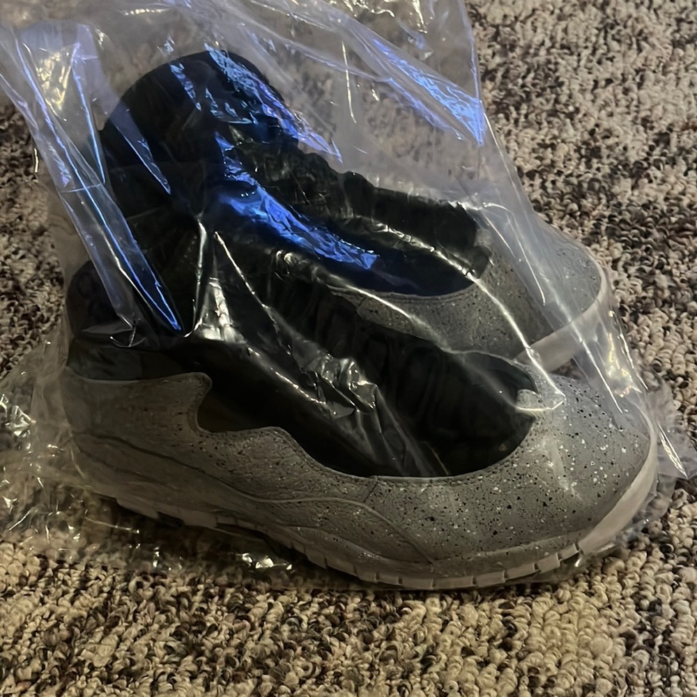 Cement Jordan 10s
